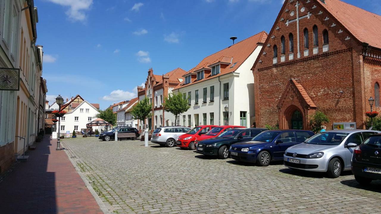 Uns Luett Hus Villa Krakow am See Buitenkant foto