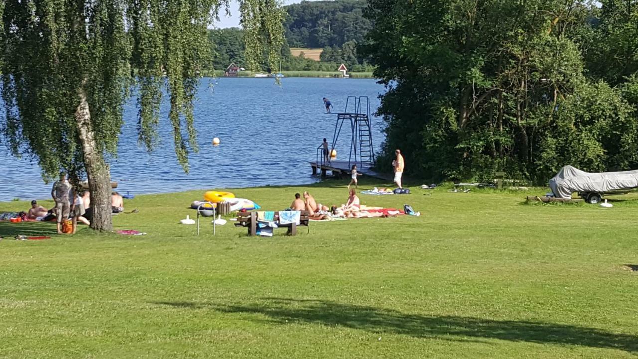Uns Luett Hus Villa Krakow am See Buitenkant foto